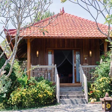 Odiyana Bali Retreat Hotel Banyuwedang Exterior photo